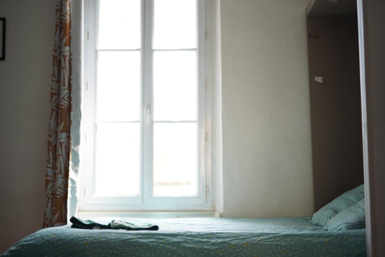 Logement Cosy Avec Stationnement Gratuit Troyes Ngoại thất bức ảnh